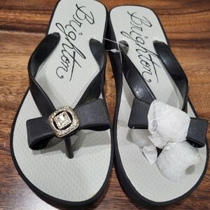 NEW BRIGHTON BOWTIE Flip Flop Blk Wedge SZ 6 with rhinestone embellishment